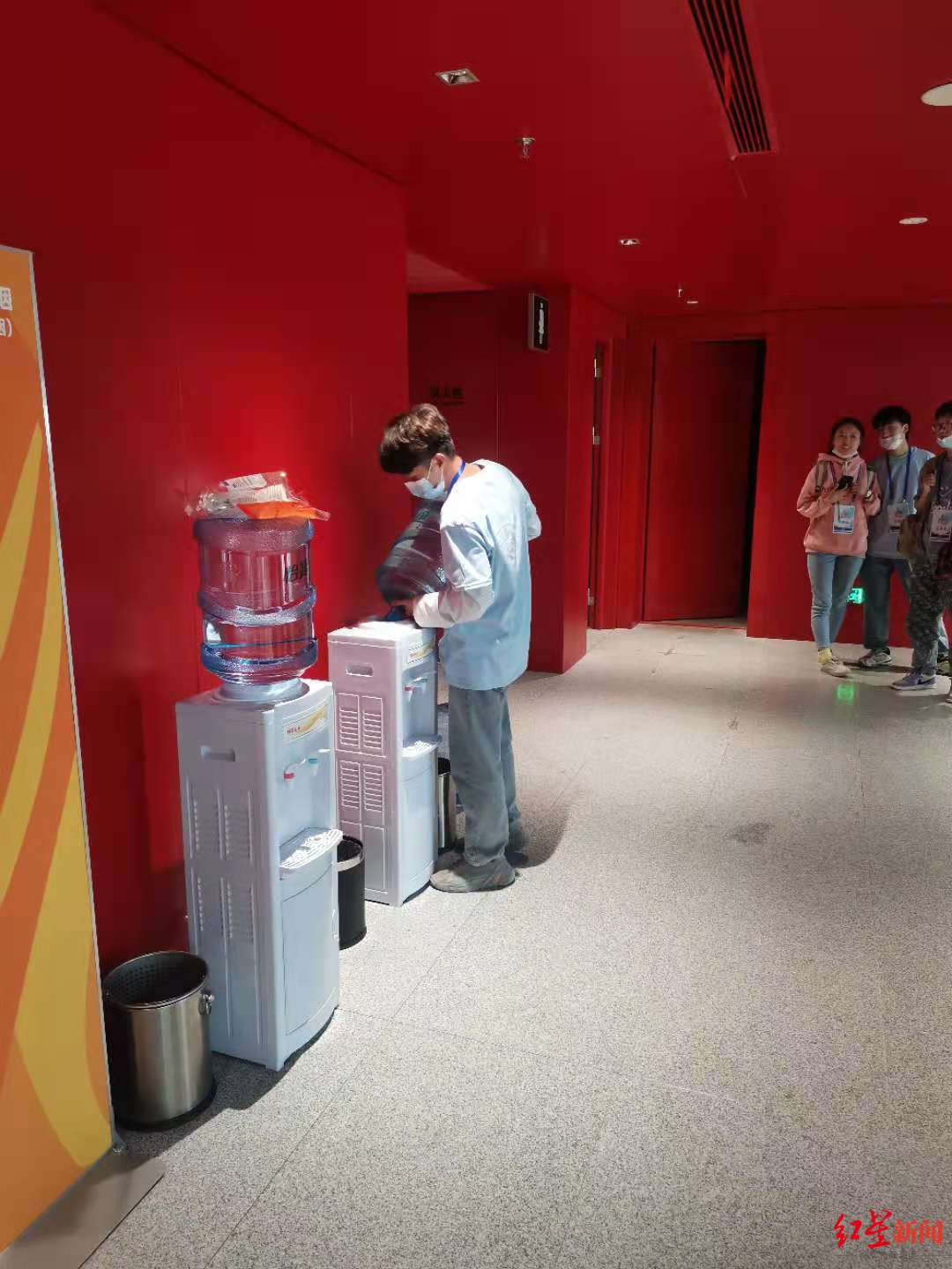 “有点辛苦但很快乐！”全国体操锦标赛志愿者：明年大运会我会再回来
