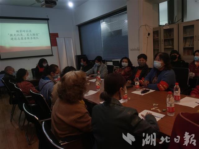 志愿者们分享故事凝聚力量，只为提供更好的服务
