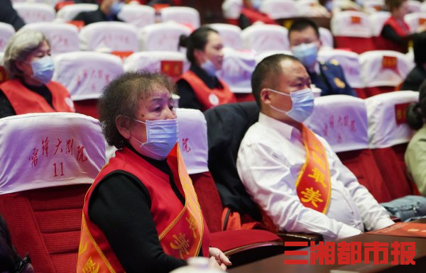 他们是三湘大地最美“红马甲”，湖南将启动“全国最美志愿者”荣誉墙建设